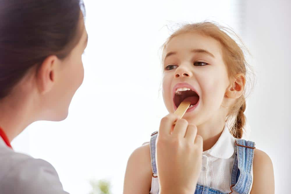 girl-tonsilitis-virginia-ent-service Pediatrics in Richmond, VA